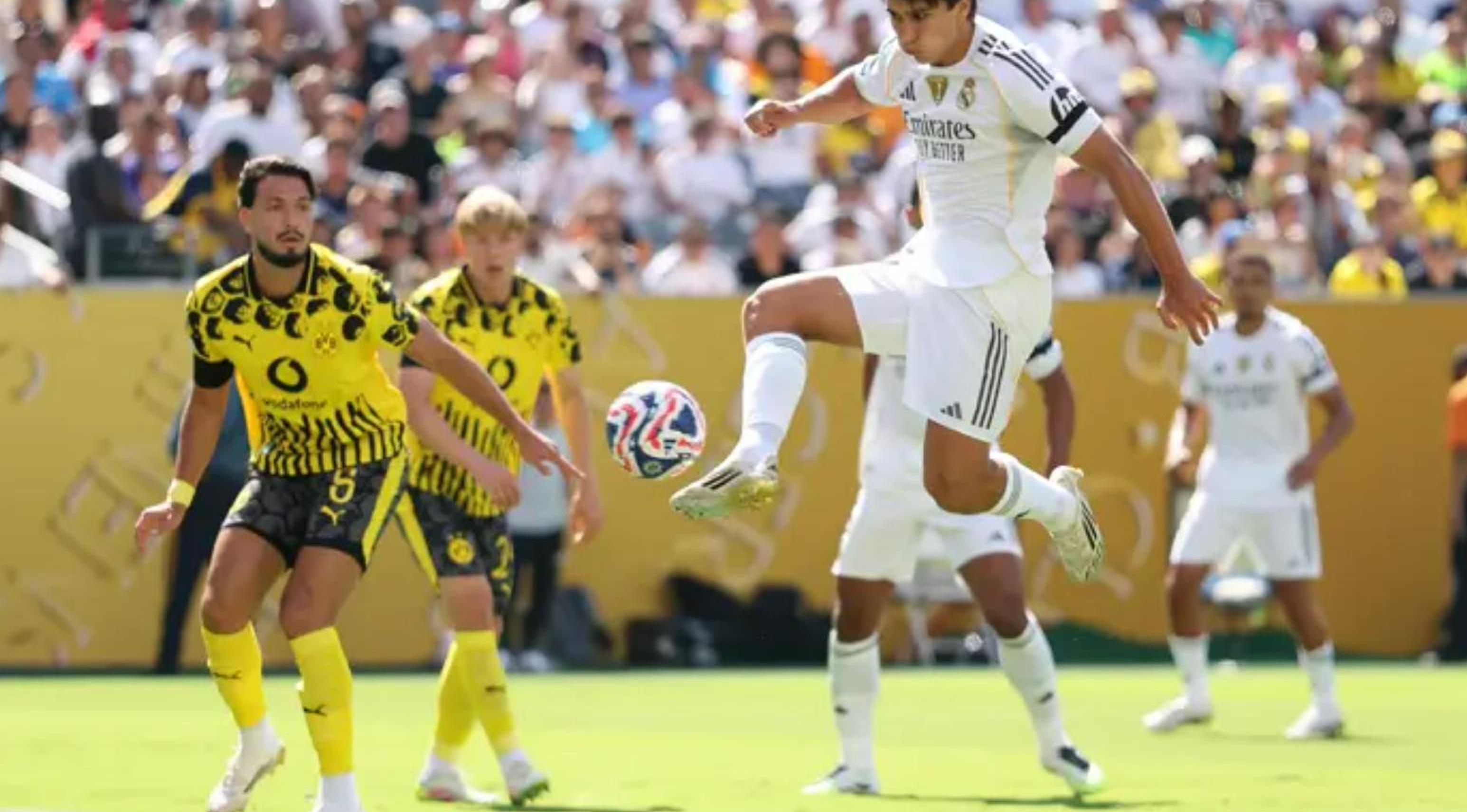 开云体育入口-詹姆斯精彩集锦