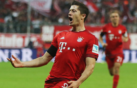 开云体育官网-险胜引发热议！，莱万多夫斯基在篮网比赛中夺冠赢得满堂喝彩(童话亨赛尔与格莱特)