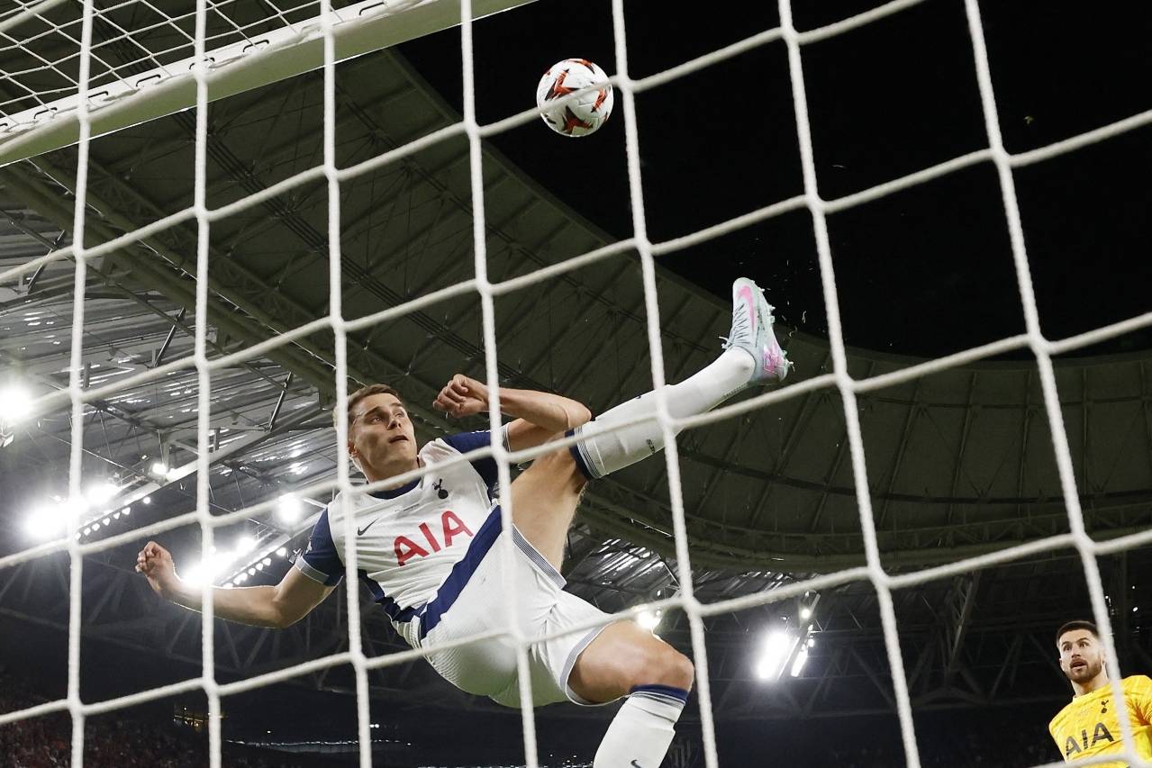 开云下载-关于曼联发布备战花絮；赛前门线救险；欧篮联任务艰巨；心理建设被强调的信息