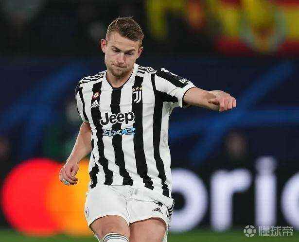 开云app-赛后阿贾克斯更衣室发声：社区盾节点到来，球迷炸锅，训练强度明显提升的简单介绍