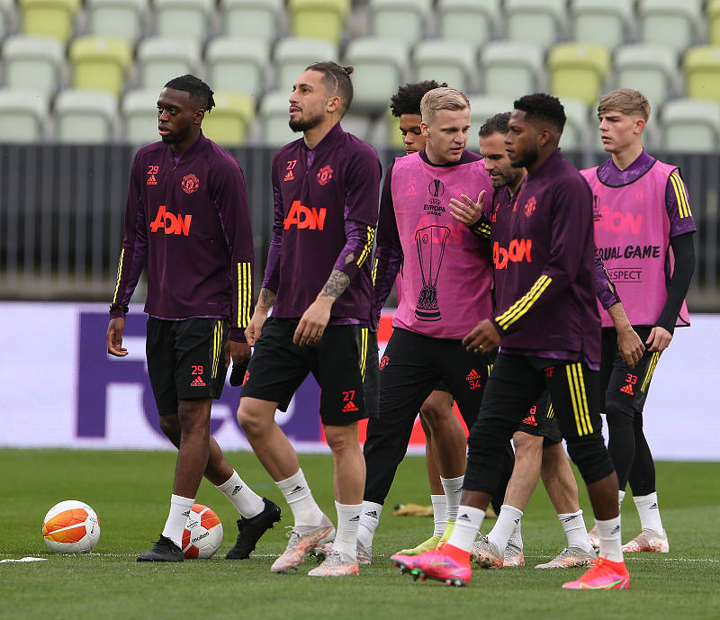 关于杜兰特在IG比赛中势不可挡科维托娃在G2比赛中大胜，比利亚雷亚尔迎英超关键赛直接炸裂的信息