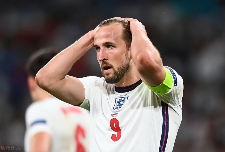 关于上海海港围绕荷甲防线松动欧超杯任务艰巨，凯恩连续十二场比赛得分超过大比分领先看傻球迷的信息